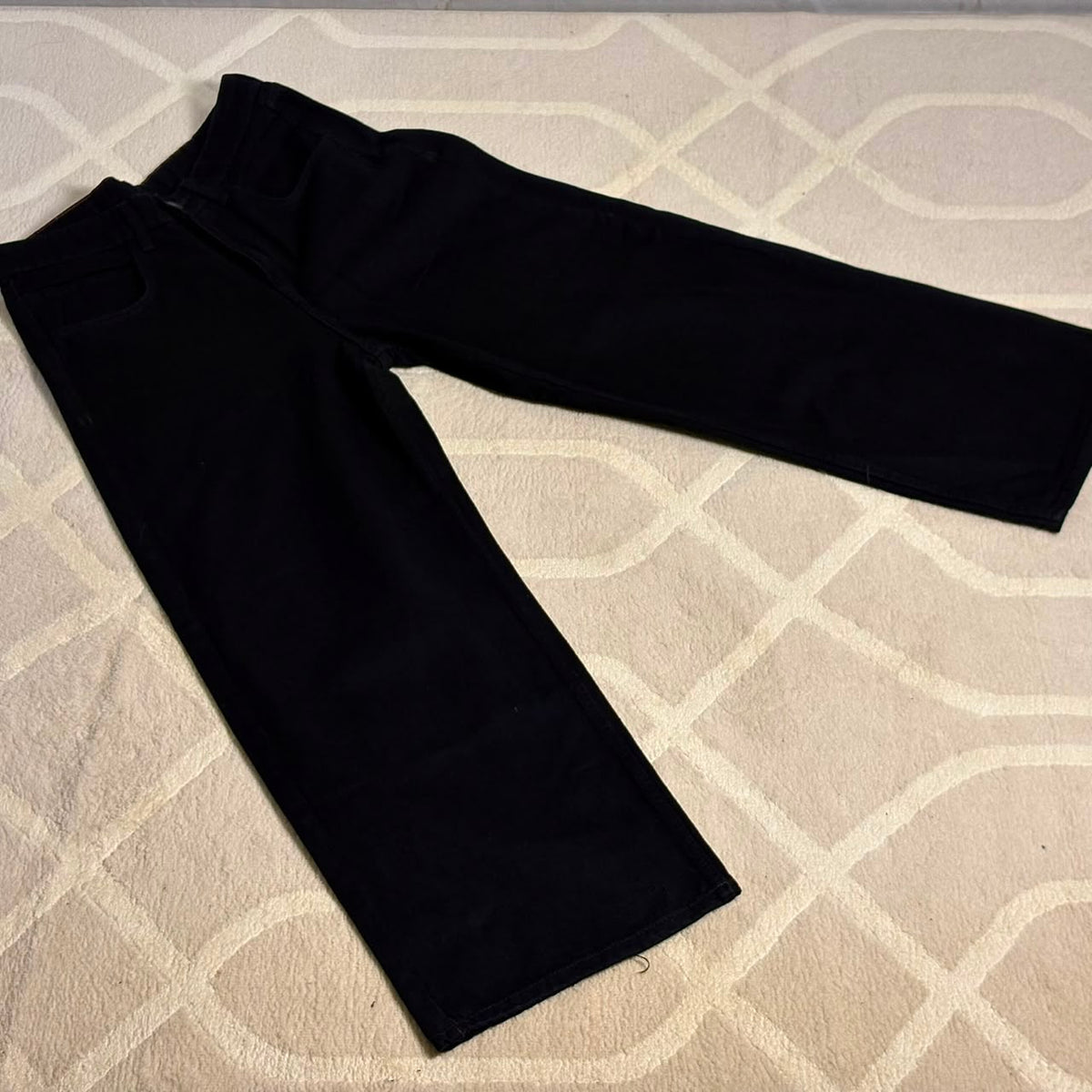 Pull&Bear Black Straight-Baggy Jeans – Export Leftovers